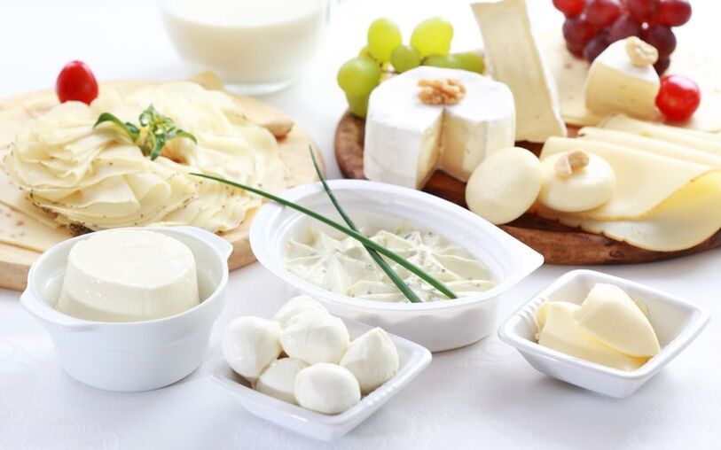 Piaty deň diéty „6 okvetných lístkov je venovaný používaniu tvarohu, jogurtu a mlieka. 